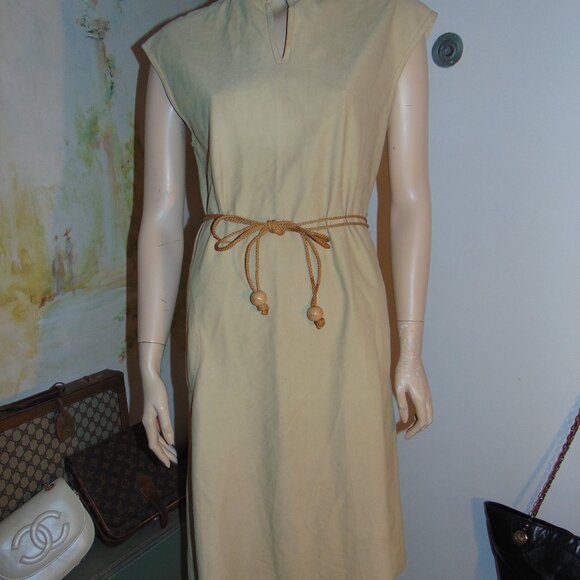 Bleeker Street 70s Vtg Dress Medium W/Tie Belt Beige High Neck Office Casual MCM - Picture 2 of 11